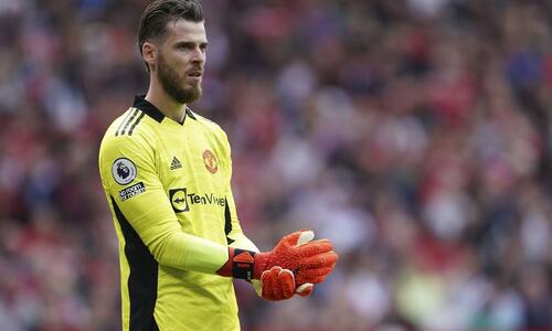 Απίστευτος Ντε Χέα, έπιασε δύο πέναλτι του Σαρ μέσα σε λίγα λεπτά thumb