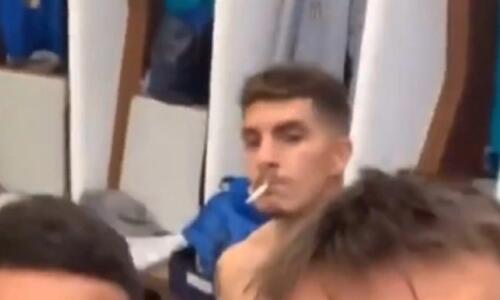 Ο Ντι Λορέντζο κάπνιζε στα αποδυτήρια κατά την διάρκεια των πανηγυρισμών (vid) thumb
