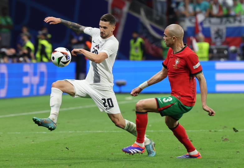 Απίστευτα έσοδα: Χρυσωρυχείο για UEFA το EURO thumb