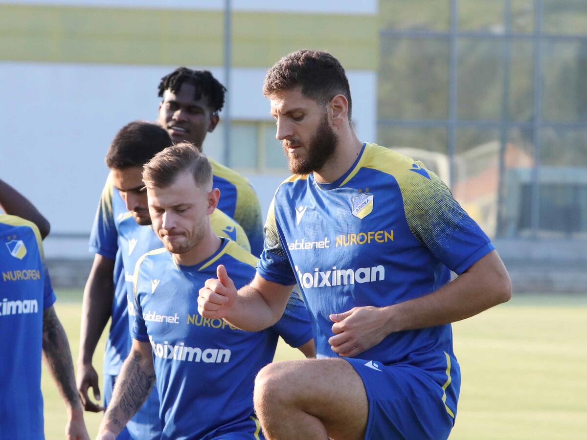 Απάντησε για το μέλλον του ο Ντβάλι thumb