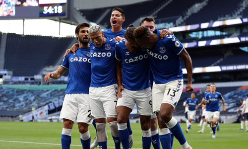 Σπουδαίο «διπλό» της Έβερτον στο «Tottenham Stadium» thumb