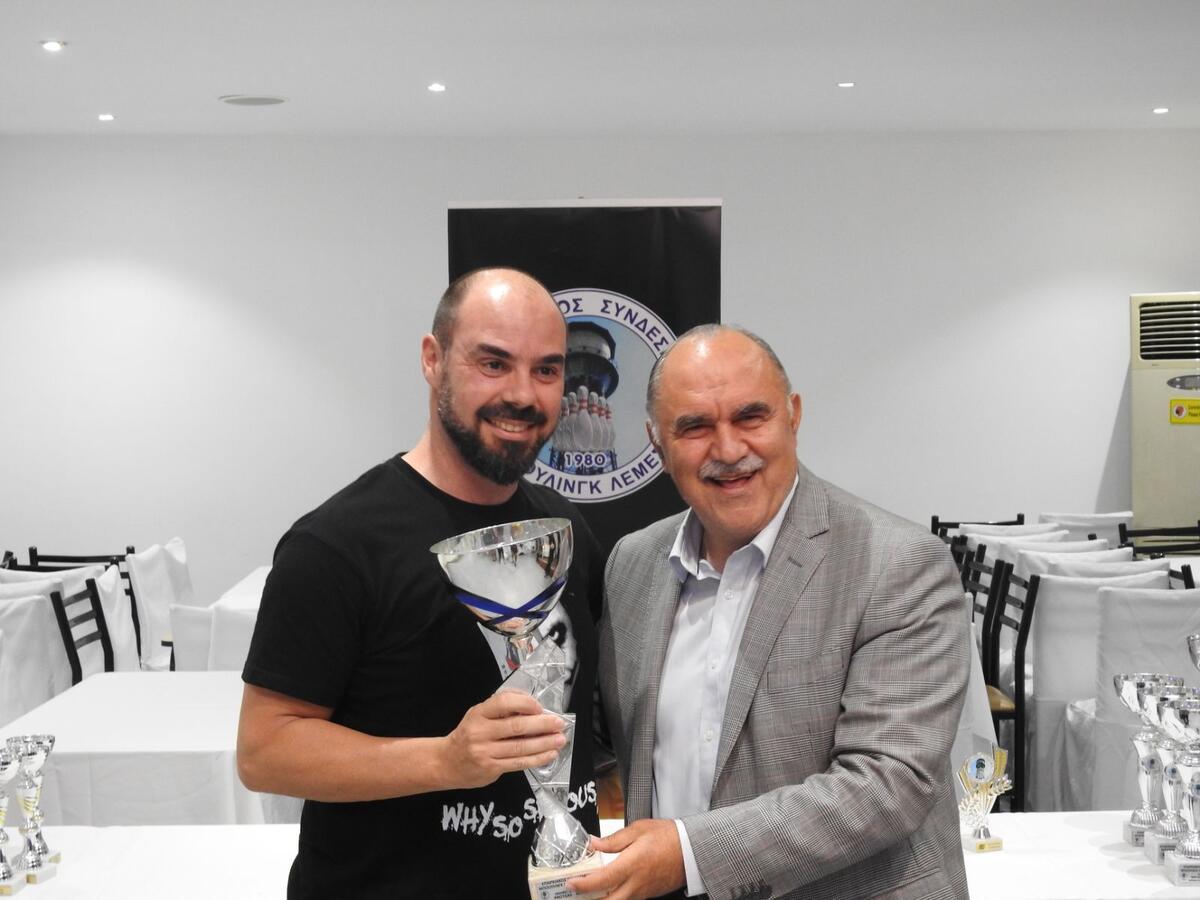 Στις βραβεύσεις του μπόουλινγκ ο Ανδρέας Μιχαηλίδης thumb