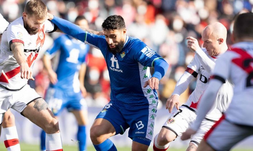 Άντεξε και πήρε βαθμό με 10 παίκτες στο «Βαγιέκας» η Μπέτις thumb