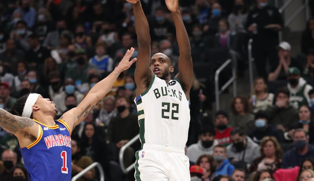 NBA: Διέλυσαν Γουόριορς οι Μπακς  thumb