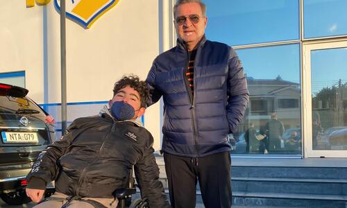 Επίσκεψη στον Αρχάγγελο για τον Φοίβο! (pics) thumb