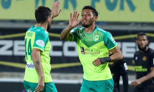 ΑΕΚ - ΑΕΛ 3-1: «Ξεμπούκωσε», το… γύρισε και πανηγύρισε! thumb