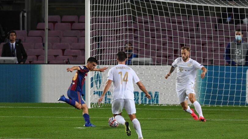 Πήγε στο γήπεδο με... σακούλα από υπεραγορά, σκόραρε κι έφυγε με ταξί! thumb