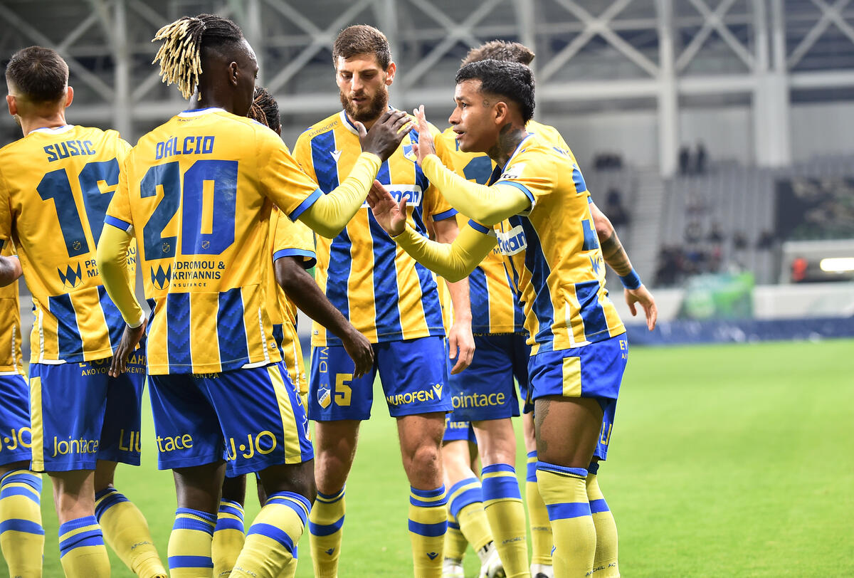 Έμεινε στα αποδυτήρια για προληπτικούς λόγους... thumb