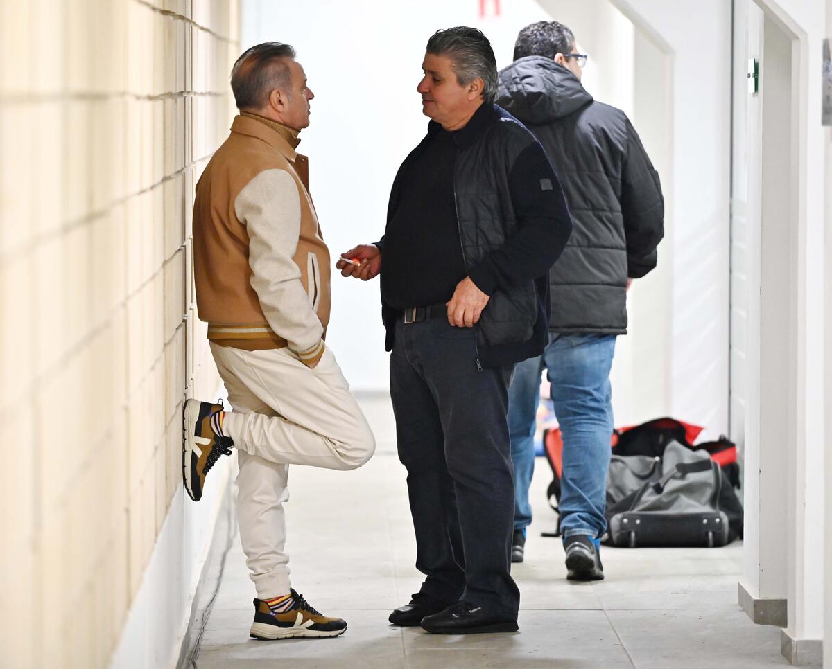 Τετ-α-τετ Καραβίδα - Πρόδρομου thumb