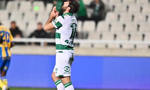 Η τελευταία της παρηγοριά thumb