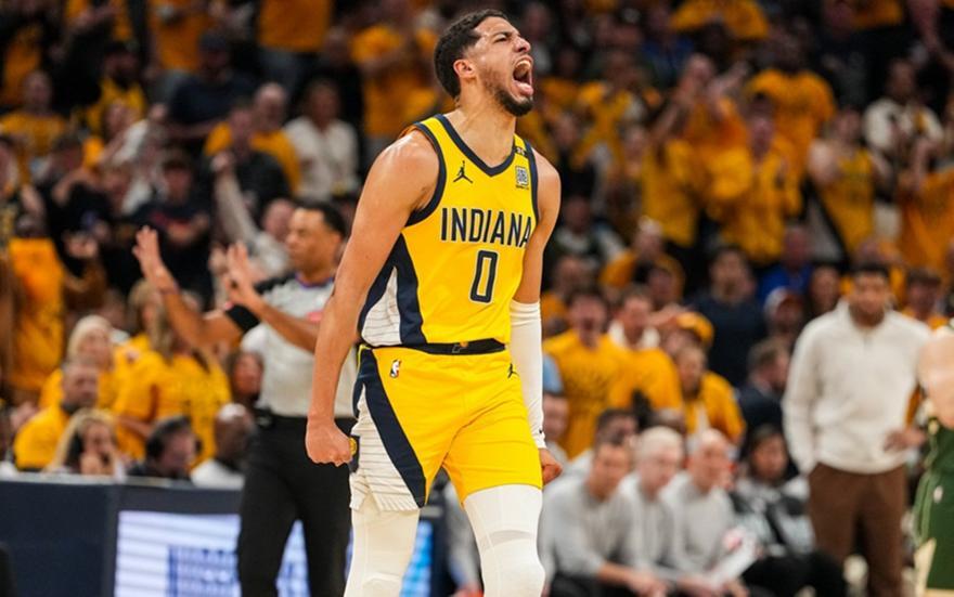 NBA: Ο Χαλιμπέρτον «σκότωσε» στην παράταση τους Μπακς thumb