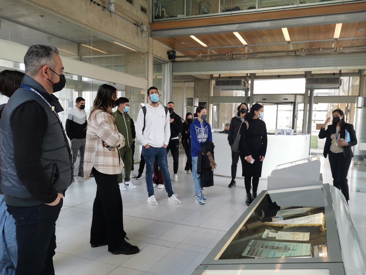 Επίσκεψη Φοιτητών του Πανεπιστημίου Κύπρου στο Ολυμπιακό Μέγαρο thumb