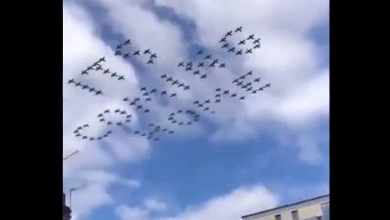 «Ιt's coming home» στον βρετανικό ουρανό! (vid) thumb