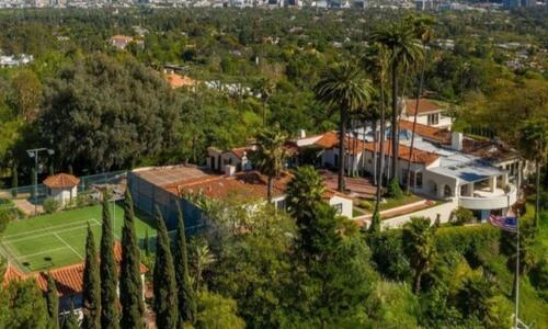 Ο Λεμπρόν Τζέιμς αγόρασε τη βίλα των ονείρων και την... γκρεμίζει! (pics) thumb