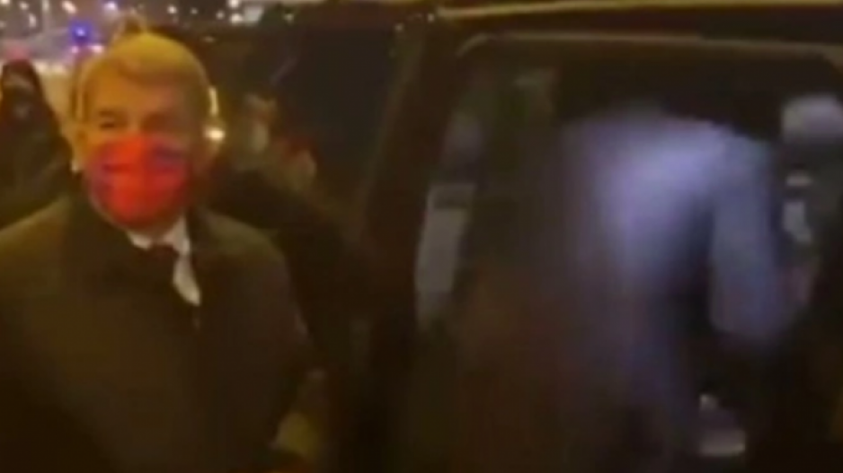 Ένταση και επεισόδιο κόσμου με Λαπόρτα (vid) thumb