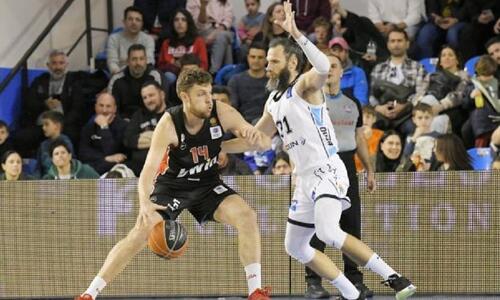 Ο Βεζένκοφ γλίτωσε τον Ολυμπιακό από τα δόντια του Κολοσσού thumb
