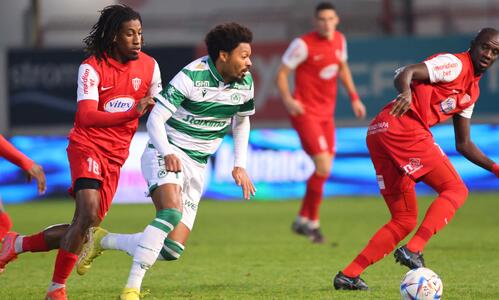 ΤΕΛΙΚΟ: Νέα Σαλαμίνα-Ομόνοια 2-1  thumb