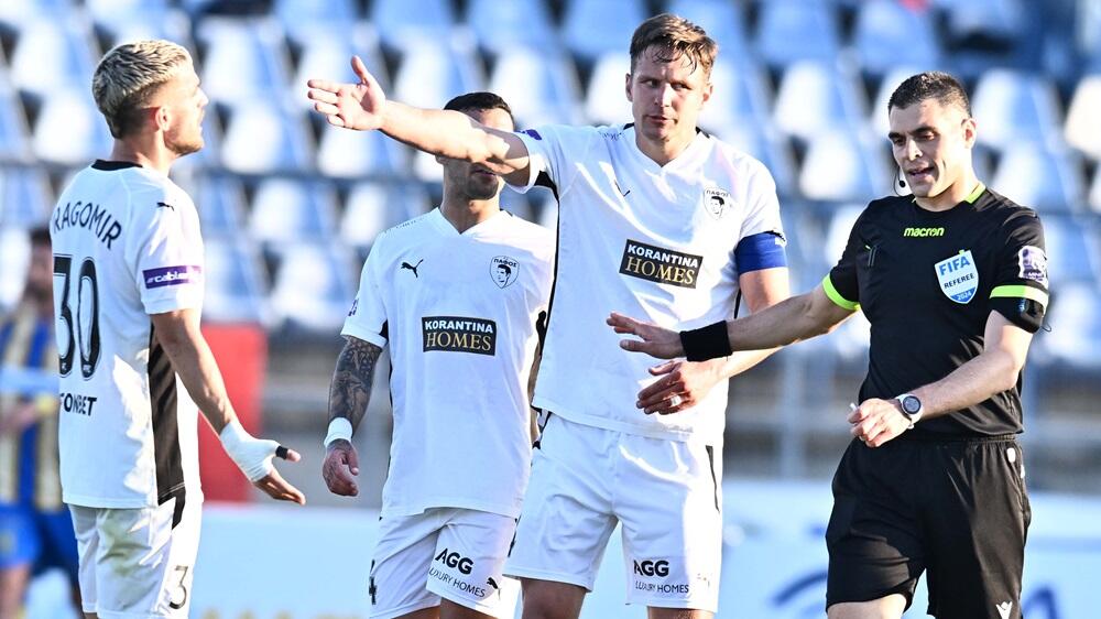 «Δεν έπρεπε να μετρήσει το 2-0 του ΑΠΟΕΛ, έπρεπε να τον καλέσει δις ο VAR» thumb