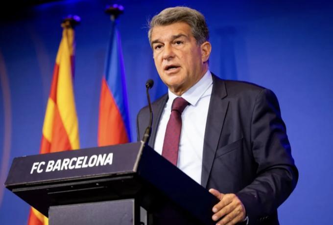 Λαπόρτα σε οπαδούς: «Στηρίξτε την ομάδα, θα βρω λύση» thumb