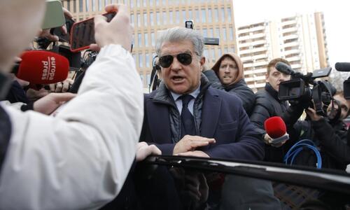 «Απασφάλισε» για τη διαιτησία, «βολές» και προς τη Ρεάλ thumb