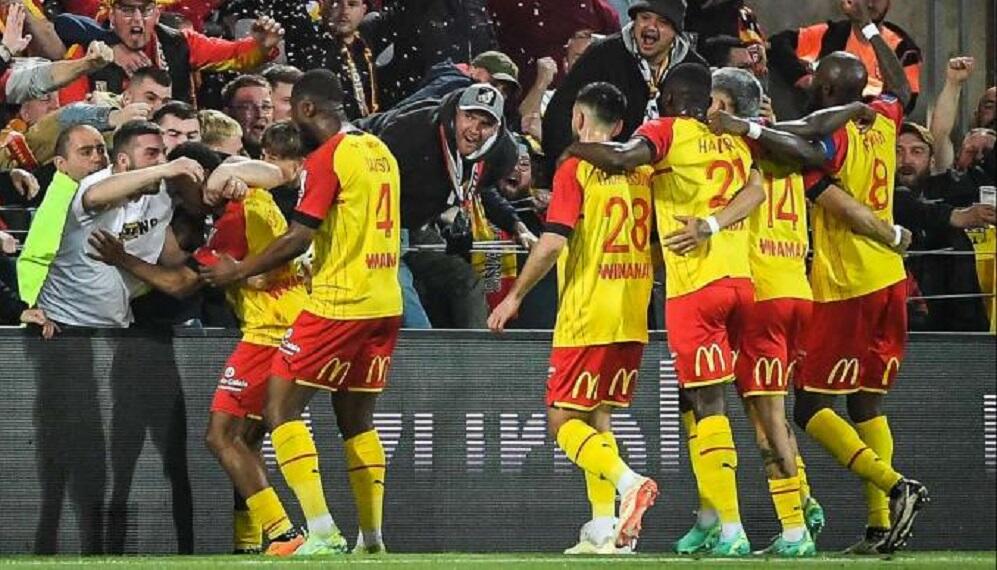Φουλάρει για το Champions League η Λανς thumb