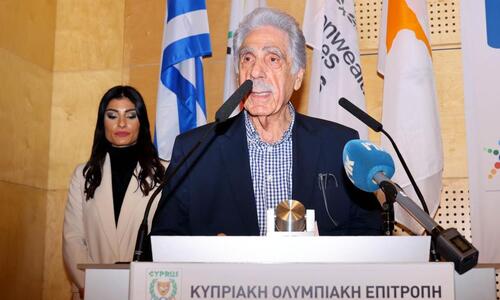 Αντίδραση για τις καταγγελίες: «Θα αποφύγω να απαντήσω, δεν με αγγίζουν» thumb
