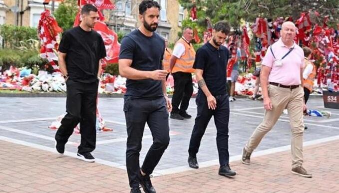 Η Μάντσεστερ Γιουνάιτεντ απέτισε φόρο τιμής στον Ζότα (pic) thumb