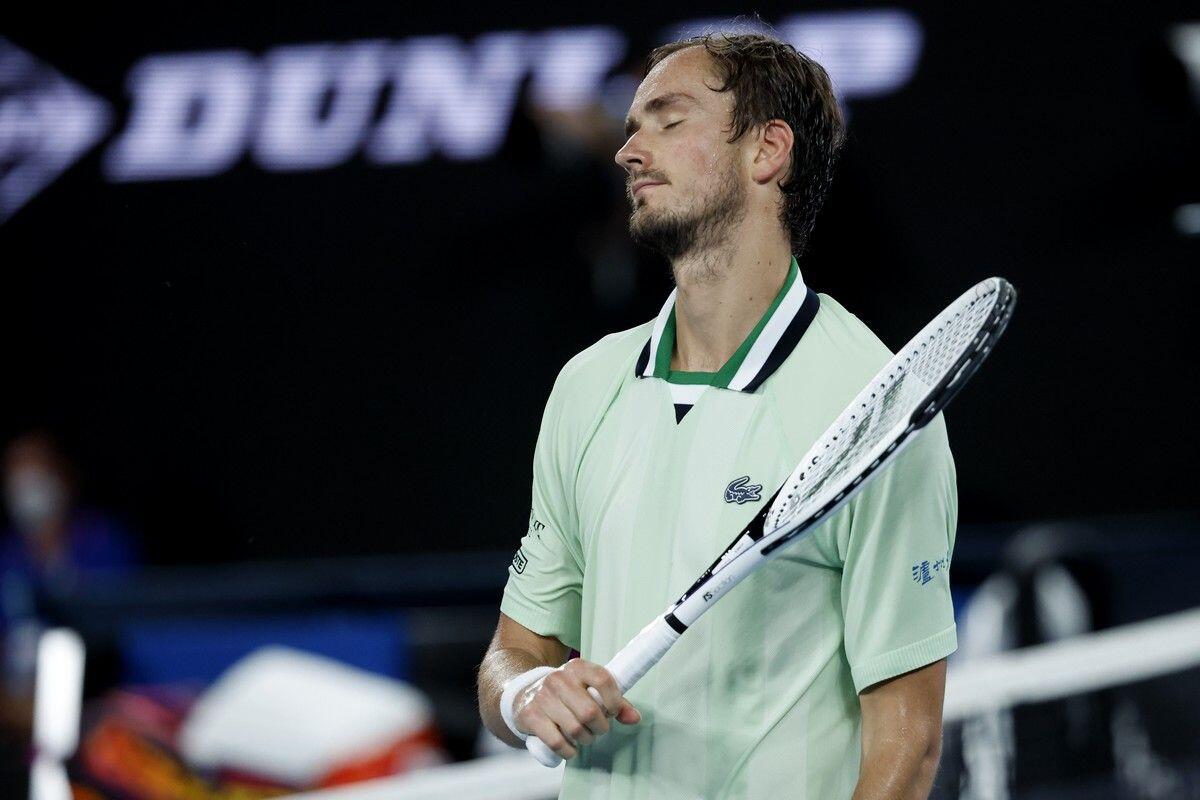 Indian Wells: Τρομερός Μονφίς απέκλεισε τον Μεντβέντεφ thumb
