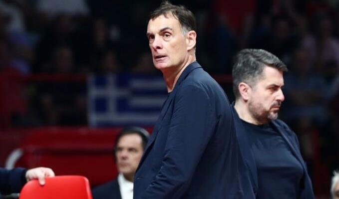 «Ας λέει ό,τι θέλει ο Αταμάν - Στο ΟΑΚΑ 20.000 κόσμος βρίζει τη συγχωρεμένη τη μητέρα μου» thumb