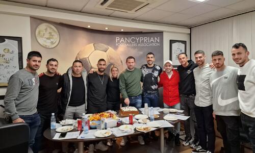 ΠΑΣΠ: Συνεδρία, βασιλόπιττα και το φλουρί ο Εγγλέζου! thumb