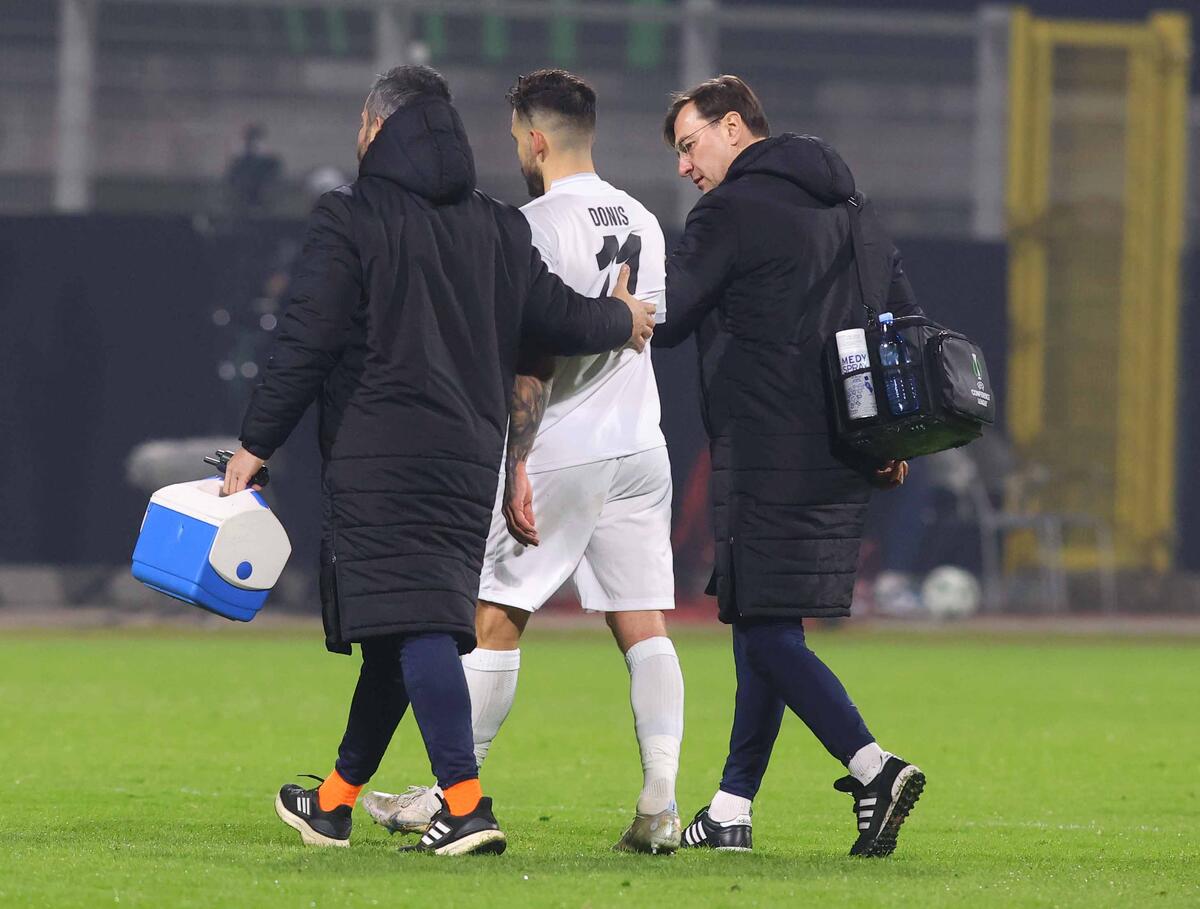 Πλήγμα στον ΑΠΟΕΛ - Χάνει Δώνη για καιρό thumb