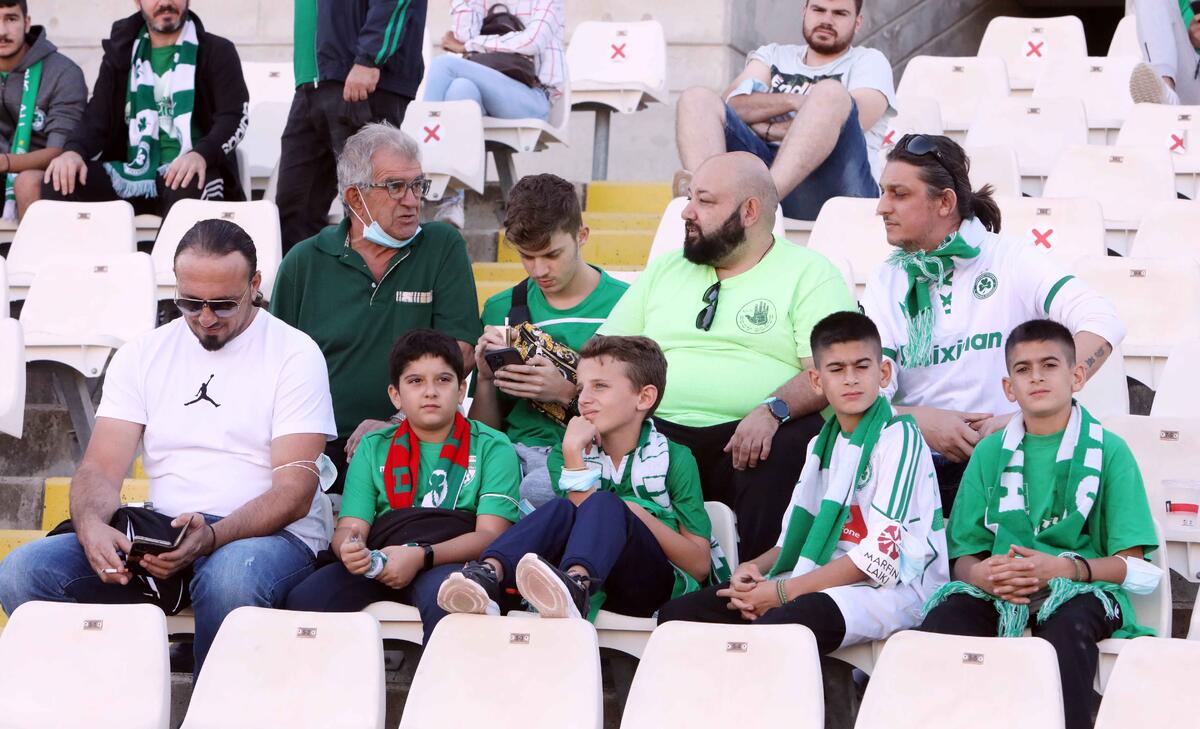 Παίρνουν χρώμα οι κερκίδες του ΓΣΠ... (pics) thumb