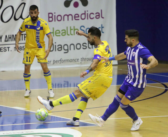 Futsal: Συνεχίζει ακάθεκτος ο ΑΠΟΕΛ, έριξε 4άρα στην Ομόνοια η ΑΕΚ (pics) thumb