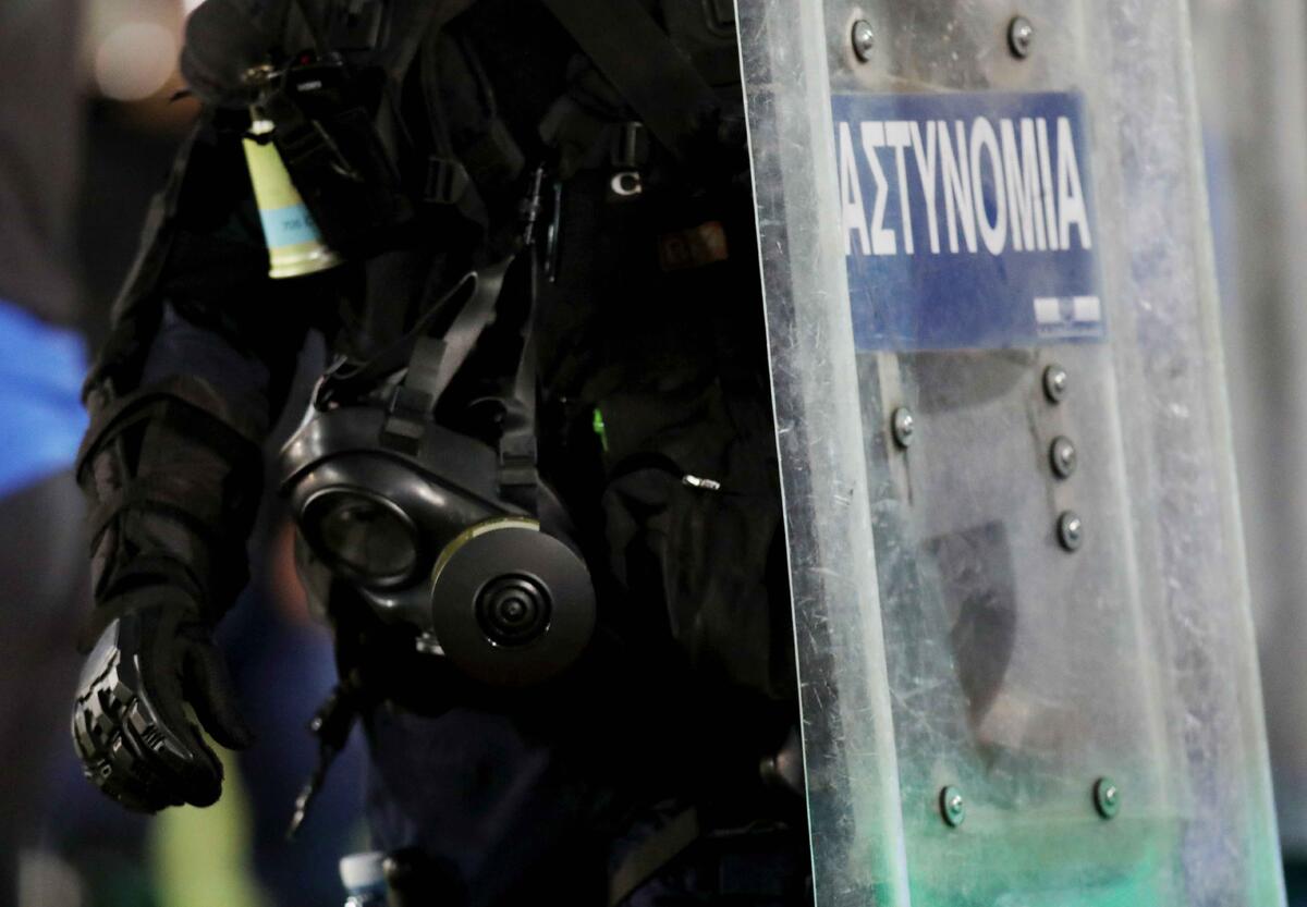 Άλλες δύο συλλήψεις για τα επεισόδια στο Απόλλων-ΑΠΟΕΛ thumb