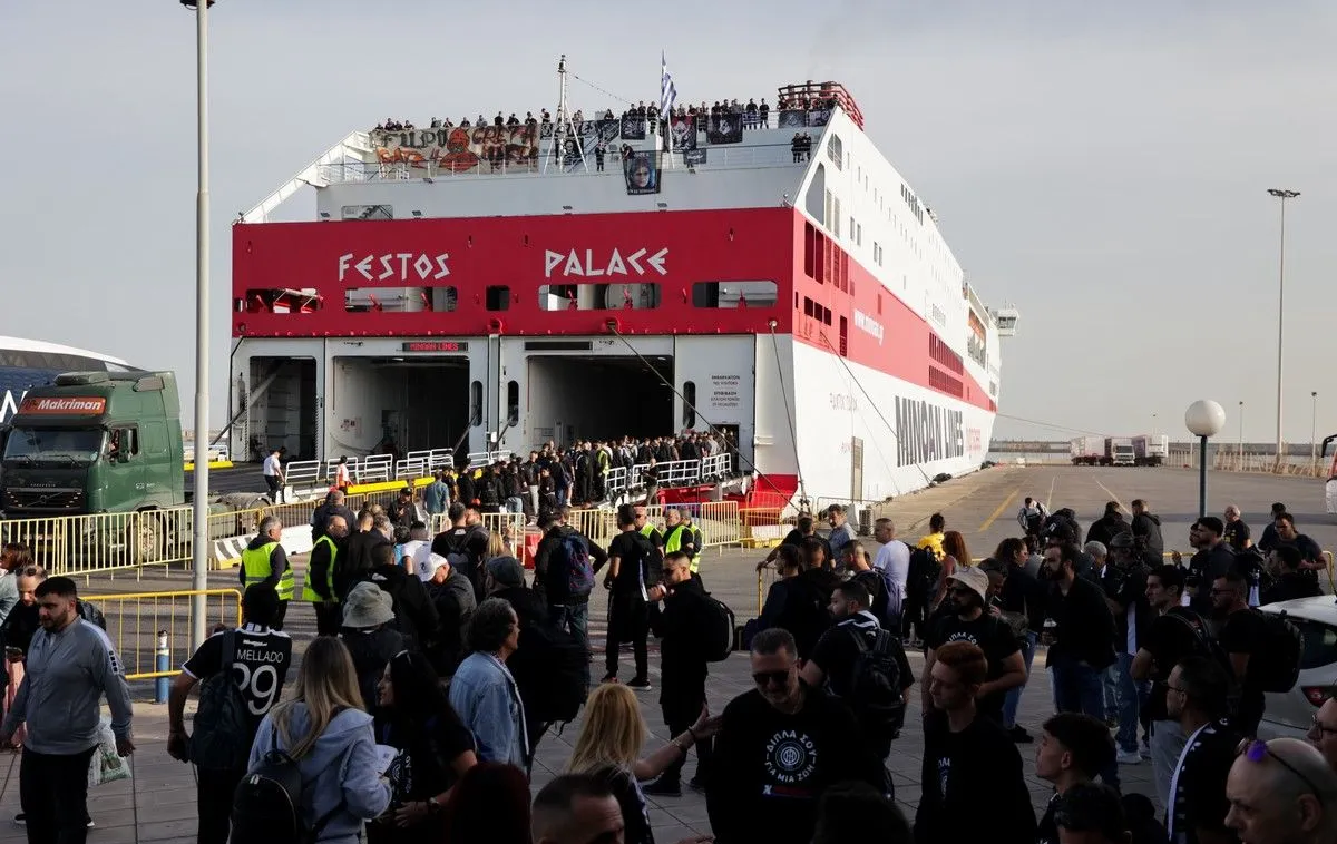 Φωτογραφίες από την αναχώρηση φίλων του ΟΦΗ προς Αθήνα thumb