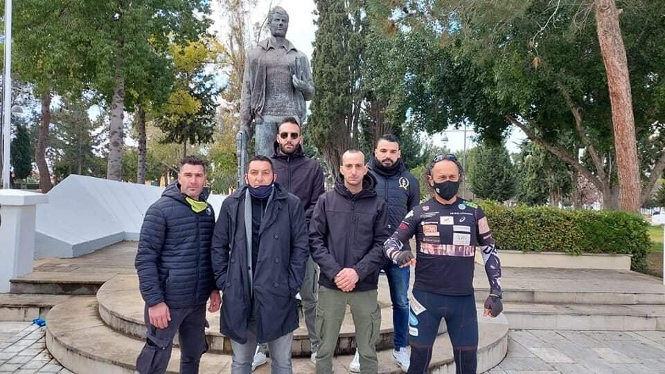 Κατάθεση στεφάνων στον ανδριάντα του Ευαγόρα (pic) thumb