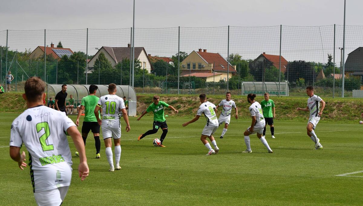 Ενδιαφέρει την ΑΕΚ: Τεσσάρα η Paksi FC thumb