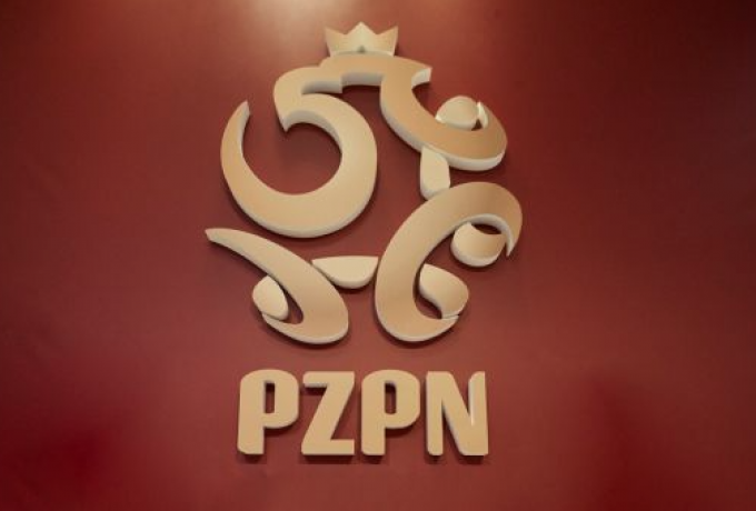 Η επίσημη θέση της πολωνικής ΚΕΔ για το θέμα στο αεροδρόμιο thumb