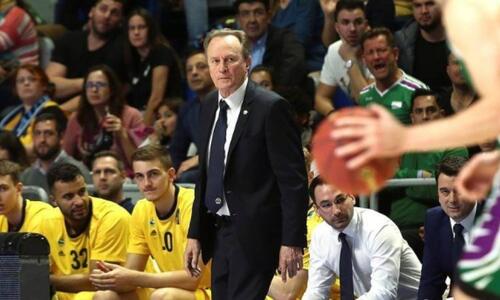 Άλμπα Βερολίνου: Θετικός στον κορονοϊό ο Ρενέσες thumb