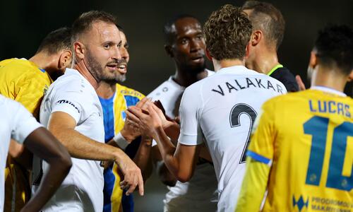 Τα στιγμιότυπα του αγώνα Πάφος FC - ΑΠΟΕΛ thumb