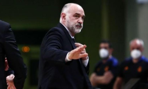 Επίθεση αγάπης: Τον έντυσαν ήδη με τριφύλλι! thumb