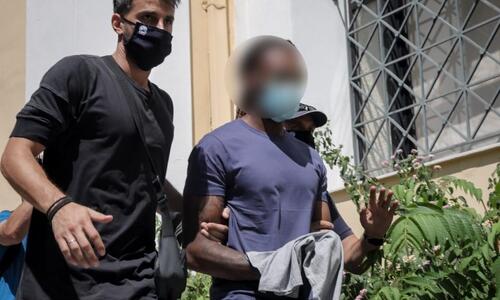  Δικηγόρος Σεμέδο: «Τη βίασε και του έστειλε μήνυμα να βγουν το επόμενο βράδυ;» thumb
