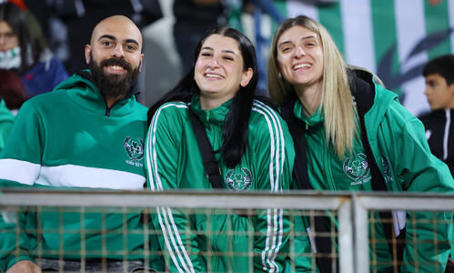 Χαμόγελα στην Πάφο; thumb