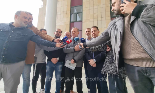 Ανακοίνωση-απάντηση στον Παπασταύρου: «Κουράσατε - Ζείτε σε έναν δικό σας απομονωμένο κόσμο» thumb