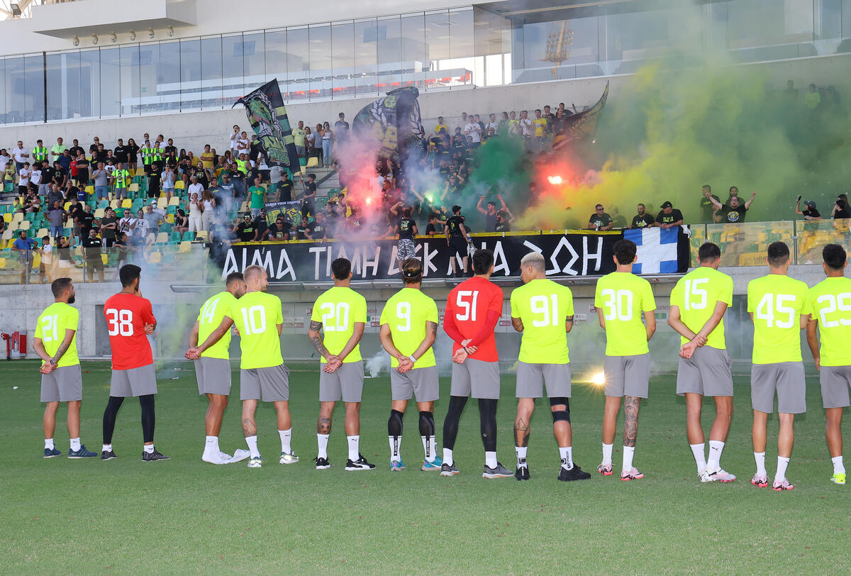 Το ψάχνει και για τρίτο φορ thumb
