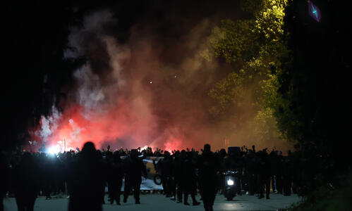 Έστησαν πάρτι εκτός γηπέδου οι φίλοι της Ομόνοιας29Μ (ΦΩΤΟ) thumb