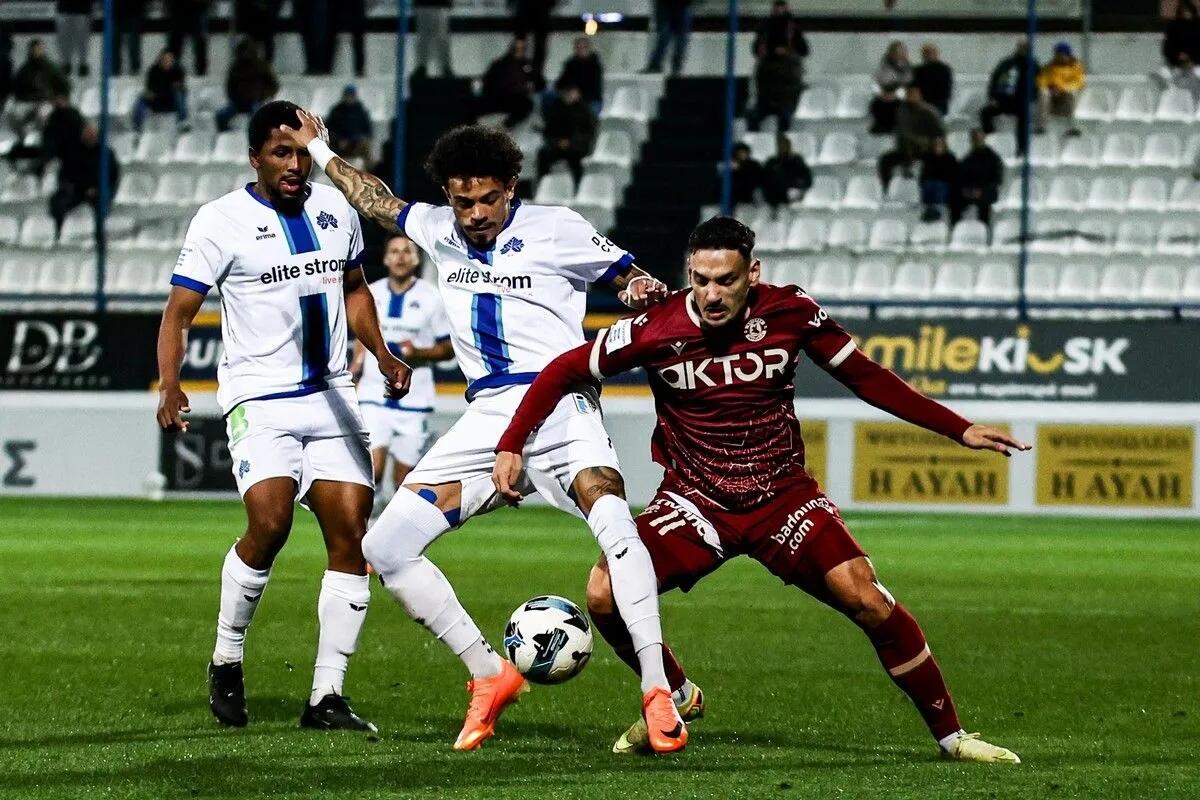 Κηφισιά - Αστέρας AKTOR 0-0: Τα δοκάρια έσωσαν τους Αρκάδες thumb