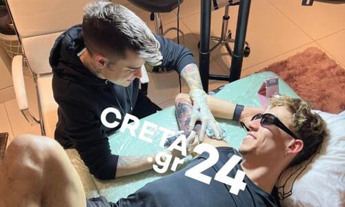 Ηρακλειώτης tattoo artist ταξίδεψε στο Λίβερπουλ για να κάνει τατουάζ στον Τσιμίκα! thumb