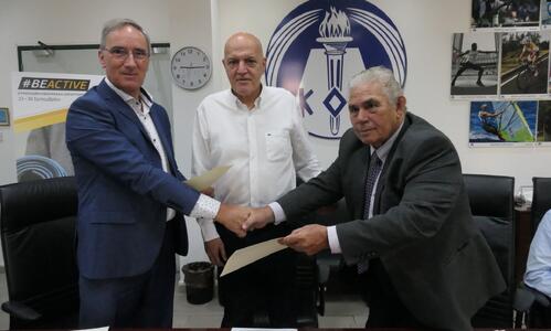 Υπογραφή Μνημονίου Συνεργασίας ΠΟΠΑ-Olympians στον ΚΟΑ thumb
