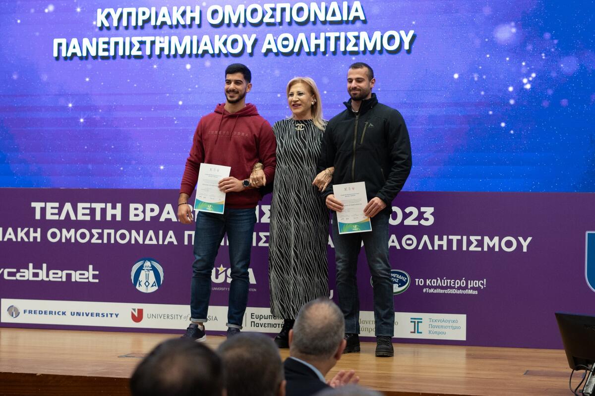 Στις ετήσιες βραβεύσεις της ΚΟΠΑ η ηγεσία του ΚΟΑ thumb